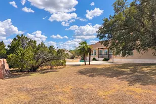 302 Saddletree Ln, Dripping Springs, TX 78620 - Photo 5