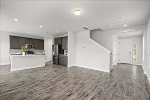 136 Free Stone Dr, Georgetown, TX 78628 - Photo 9