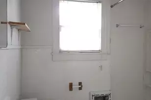 910 E 13th, Austin, TX 78702 - Photo 9