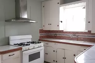 910 E 13th, Austin, TX 78702 - Photo 13