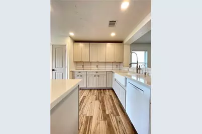 1060 W South Street, Leander, TX 78641 - Photo 9