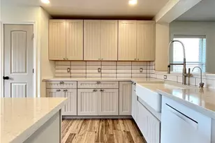 1060 W South St, Leander, TX 78641 - Photo 9