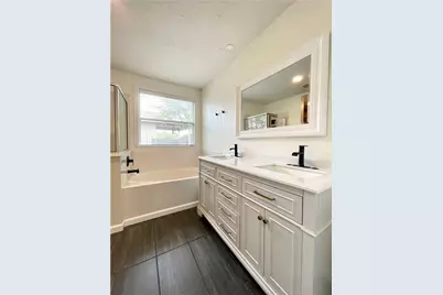1060 W South Street, Leander, TX 78641 - Photo 13