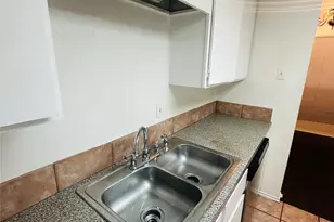 2401 Leon St, Austin, TX 78705 - Photo 9