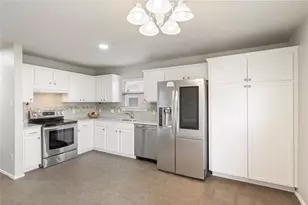 12821 Thomas Jefferson St, Manor, TX 78653 - Photo 9