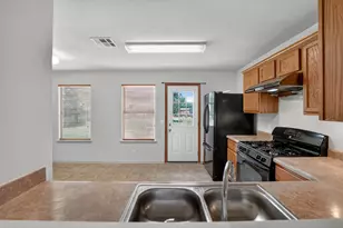 2412 Kale Dr, Austin, TX 78725 - Photo 13