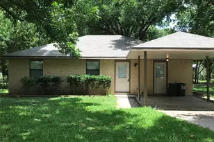 302 Harris St, Smithville, TX 78957 - Photo 1