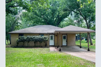 302 Harris Street, Smithville, TX 78957 - Photo 1