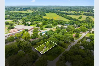 302 Harris Street, Smithville, TX 78957 - Photo 27