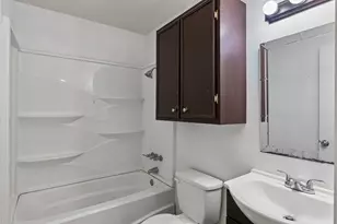 302 Harris St, Smithville, TX 78957 - Photo 25
