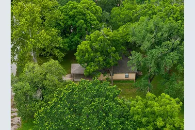 302 Harris Street, Smithville, TX 78957 - Photo 29