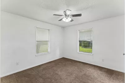 302 Harris Street, Smithville, TX 78957 - Photo 19