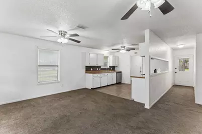 302 Harris Street, Smithville, TX 78957 - Photo 5