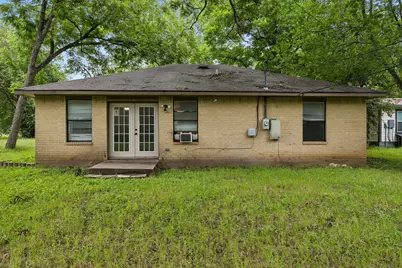 302 Harris Street, Smithville, TX 78957 - Photo 27