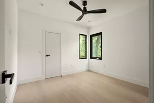 3210 Thompson St, Austin, TX 78702 - Photo 27