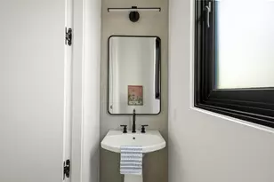 3210 Thompson St, Austin, TX 78702 - Photo 21