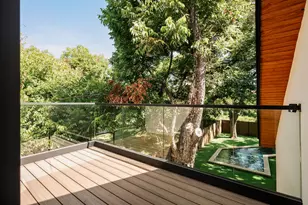 3210 Thompson St, Austin, TX 78702 - Photo 23