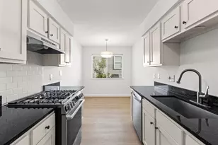 11131 Henge Dr, Austin, TX 78759 - Photo 5