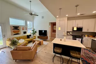 1125 Saucedo St, Austin, TX 78721 - Photo 13