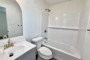 2305 Whitlow Cove, Round Rock, TX 78681 - Photo 3