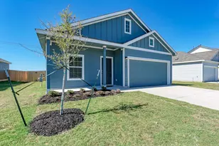 611 Halfmoon Dr, Lockhart, TX 78644 - Photo 1