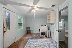 5612 Hwy 71 E, Smithville, TX 78957 - Photo 9