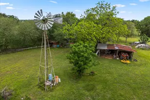 5612 Hwy 71 E, Smithville, TX 78957 - Photo 21