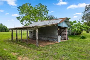 5612 Hwy 71 E, Smithville, TX 78957 - Photo 19