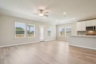 150 Coopers Hawk Crst, Cedar Creek, TX 78612 - Photo 3