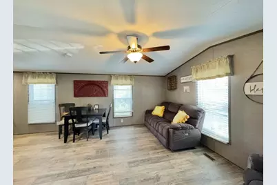 1575 County Road B Road, Lexington, TX 78947 - Photo 5