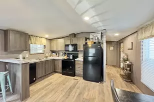 1575 County Road B Rd, Lexington, TX 78947 - Photo 9