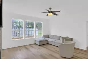 6001 Sierra Arbor Ct, Austin, TX 78759 - Photo 11