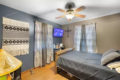 312 S Wilson Avenue, Giddings, TX 78942 - Photo 11