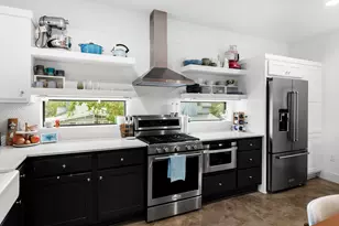 2311 E 18th St, Austin, TX 78702 - Photo 15