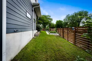 2311 E 18th St, Austin, TX 78702 - Photo 33