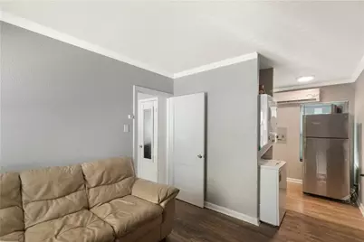 204 E 30th Street #102, Austin, TX 78705 - Photo 3