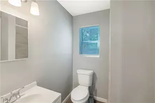 204 E 30th St, Austin, TX 78705 - Photo 7