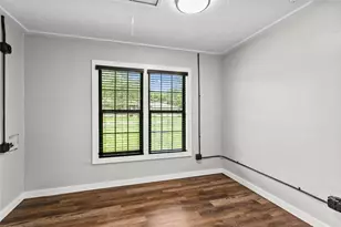 875 E Brenham St, Giddings, TX 78942 - Photo 9