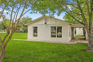 875 E Brenham St, Giddings, TX 78942 - Photo 1