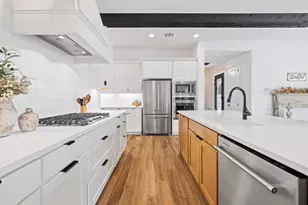 925 Indian Hawthorne Dr, Georgetown, TX 78628 - Photo 11