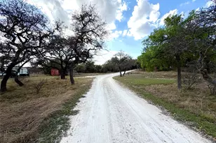 1360 County Road 233 Rd, Florence, TX 76527 - Photo 3
