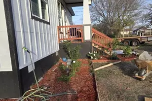 1525 Waco St, Gonzales, TX 78629 - Photo 25