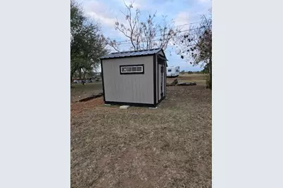 1525 Waco Street, Gonzales, TX 78629 - Photo 21