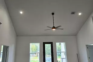 1525 Waco St, Gonzales, TX 78629 - Photo 5