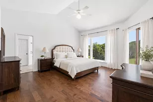 409 Beardsley Ln, Austin, TX 78746 - Photo 11
