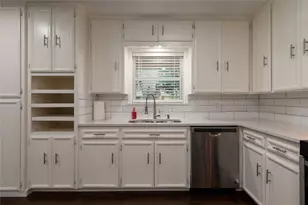 1005 George St, Taylor, TX 76574 - Photo 11
