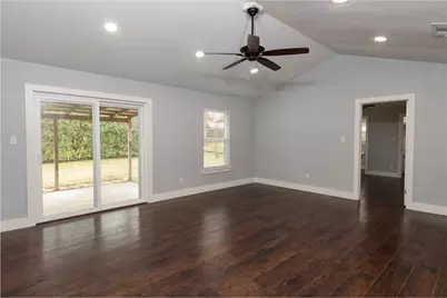 1005 George Street, Taylor, TX 76574 - Photo 9