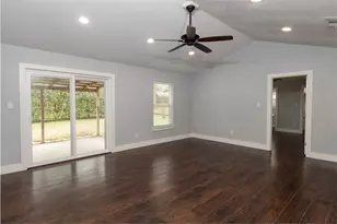1005 George St, Taylor, TX 76574 - Photo 9