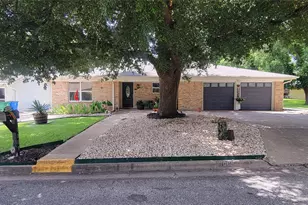 1005 George St, Taylor, TX 76574 - Photo 23