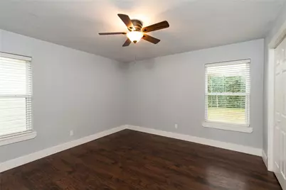 1005 George Street, Taylor, TX 76574 - Photo 17